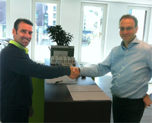 Op 31 mei ondertekende Tom Jochems, directeur Diemermere, het facilitair Shared Service Center van de Randstad groep in Nederland, namens Randstad het contract met Marcel Hogendorp van fit20 Amsterdam Zuidoost