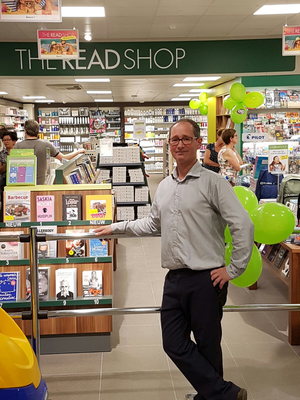 Supermarkt-eigenaar Wim Eijkemans heeft een D.I.O. drogisterij en een The Read Shop vestiging aan de winkel toegevoegd om de dienstverlening aan de klant verder te vergroten. Bron: FranchiseFormules.NL